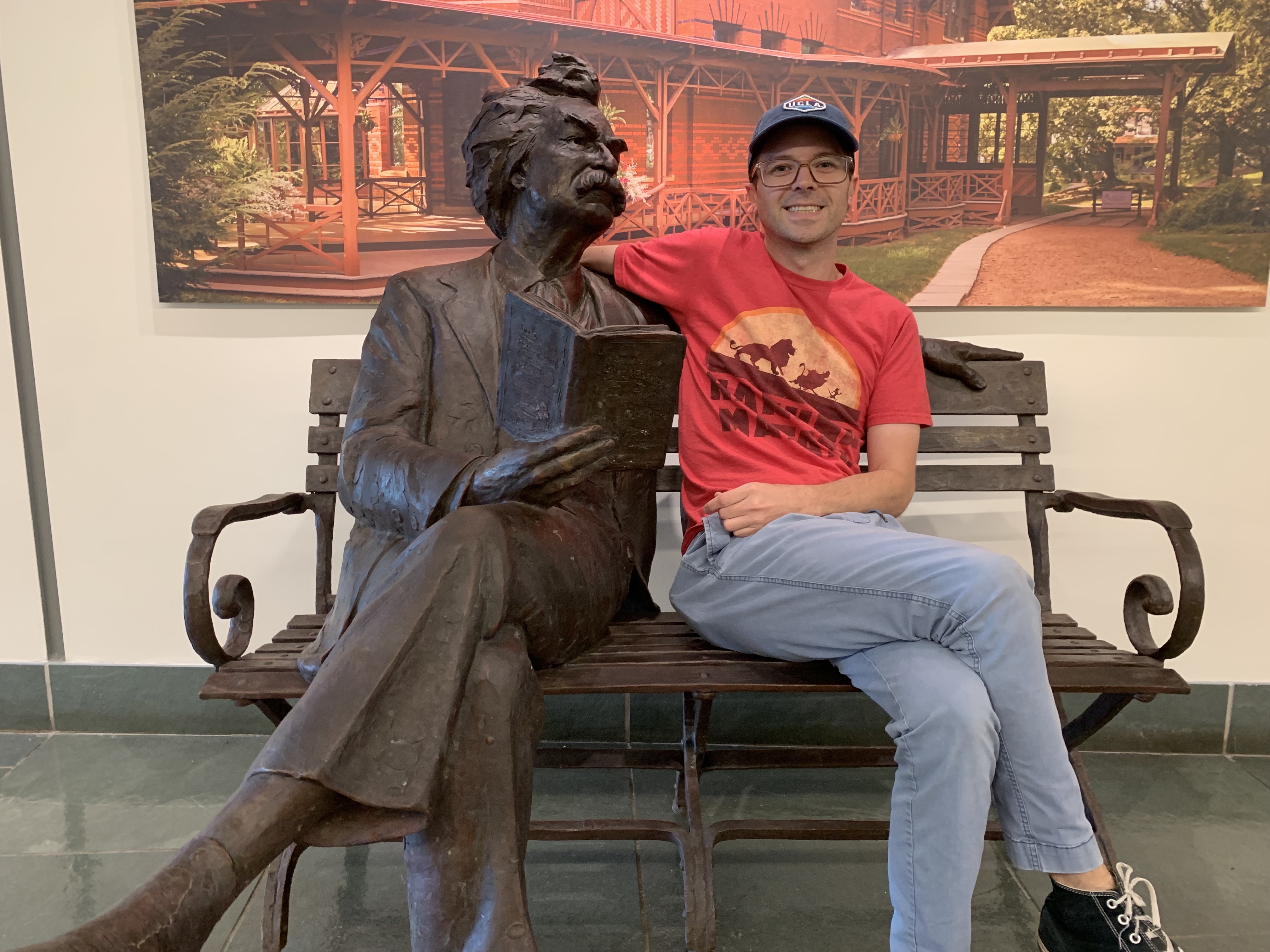 Me posing next to a statue of Mark Twain inside the Visitor's Center.